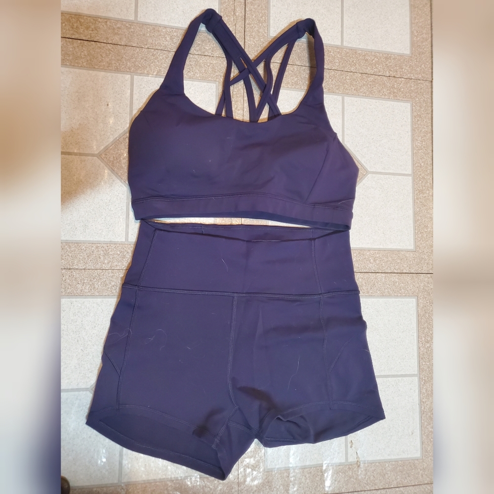 Lululemon set in movement short energy bra